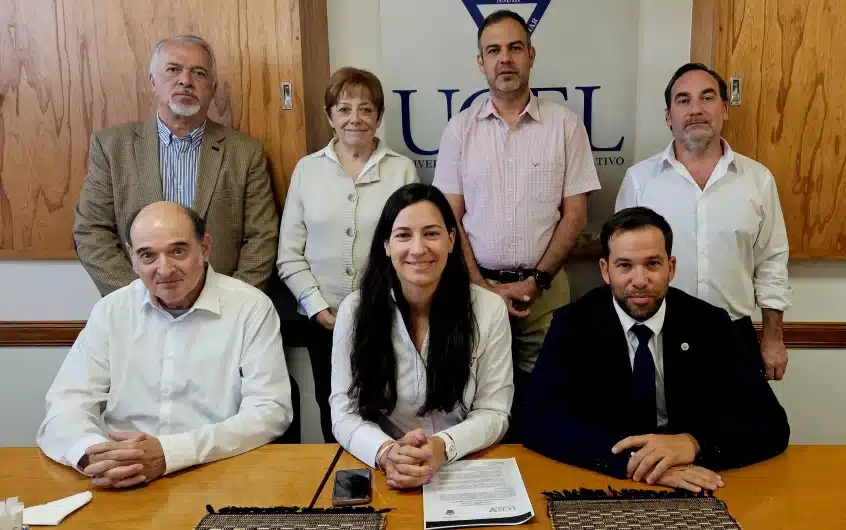 Reunión entre autoridades de UCEL y del Centro Universitario de Tlajomulco (Guadalajara, México)